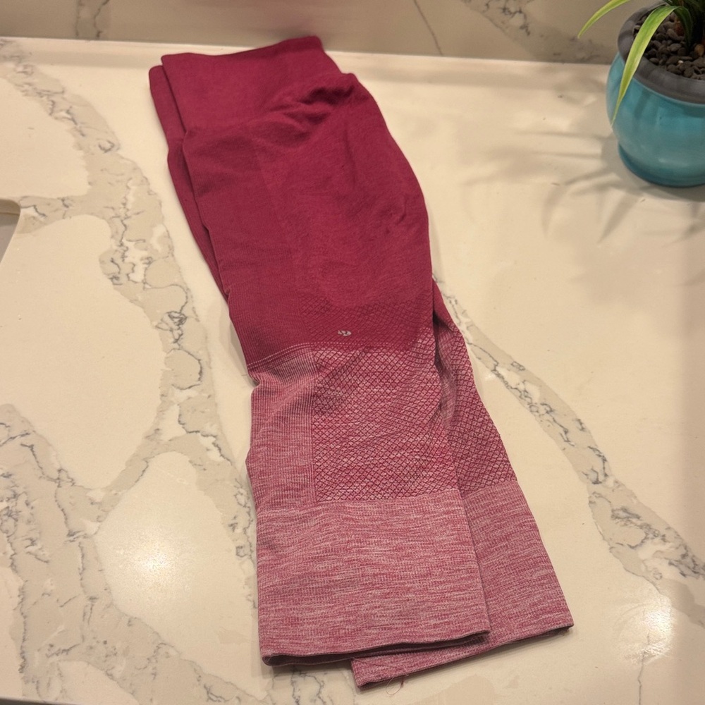 lululemon athletica Ombre Pink Seamless Capri Leggings